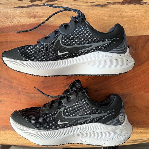 Nike Zoom Winflo 8 Running Shoes - Picture 5 of 8